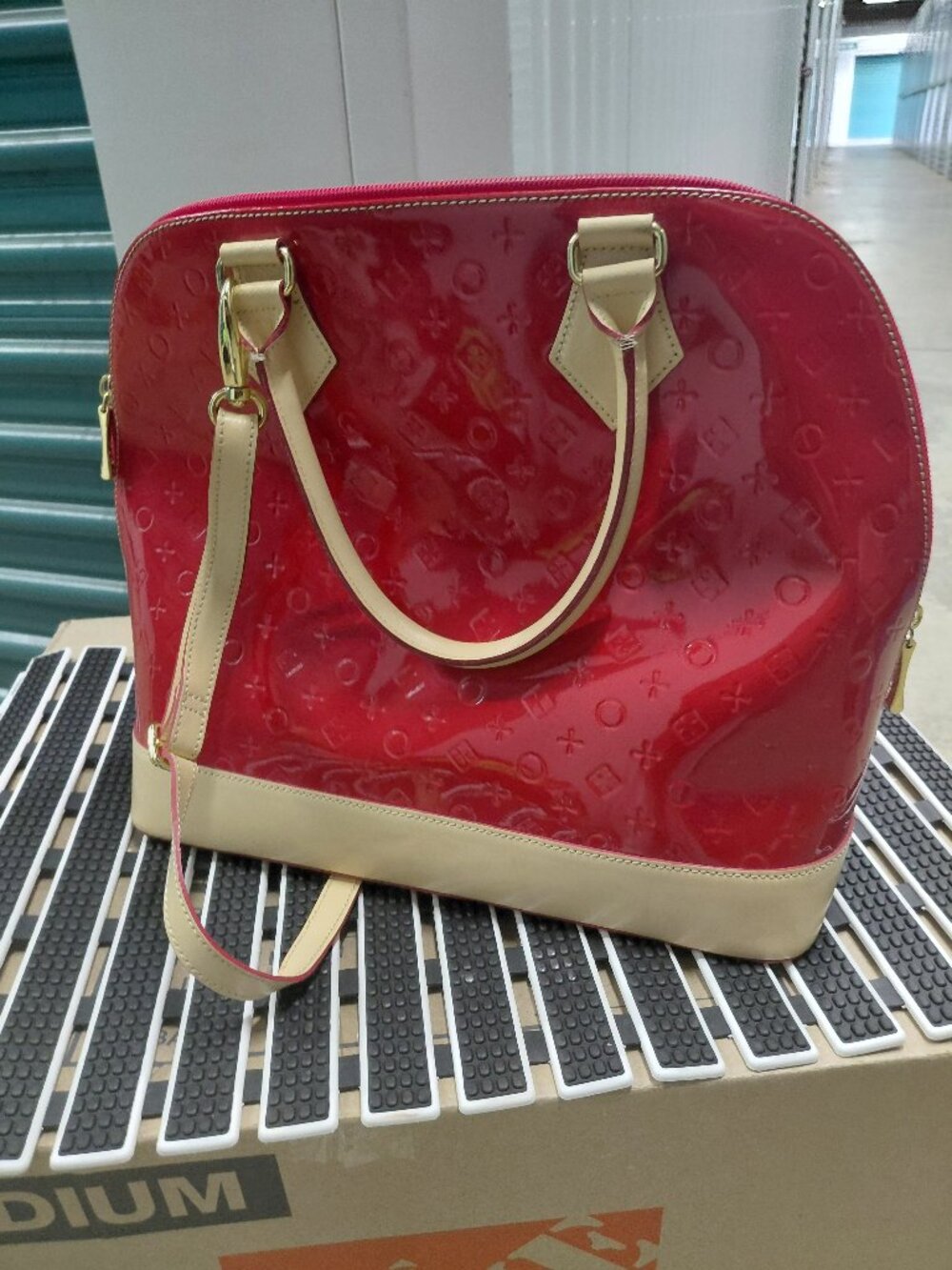 Handbag red